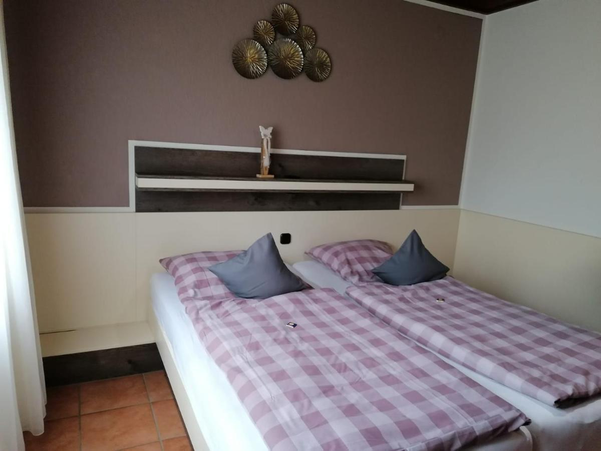 Hotel Haus Hildegard Niederkruechten Ngoại thất bức ảnh